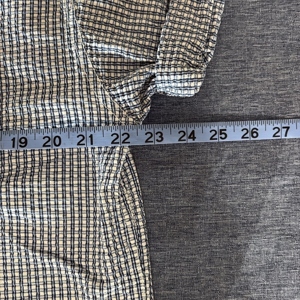 Men’s Tommy Hilfiger Size M Short Sleeved Button Down Shirt - Picture 5 of 6